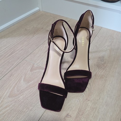 Nwb guess burgundy velvet - guess,