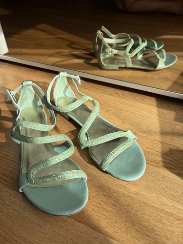 Wunderschöne guess sandalen - wunderschöne,